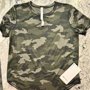 NWT Lululemon high neck run & train tee